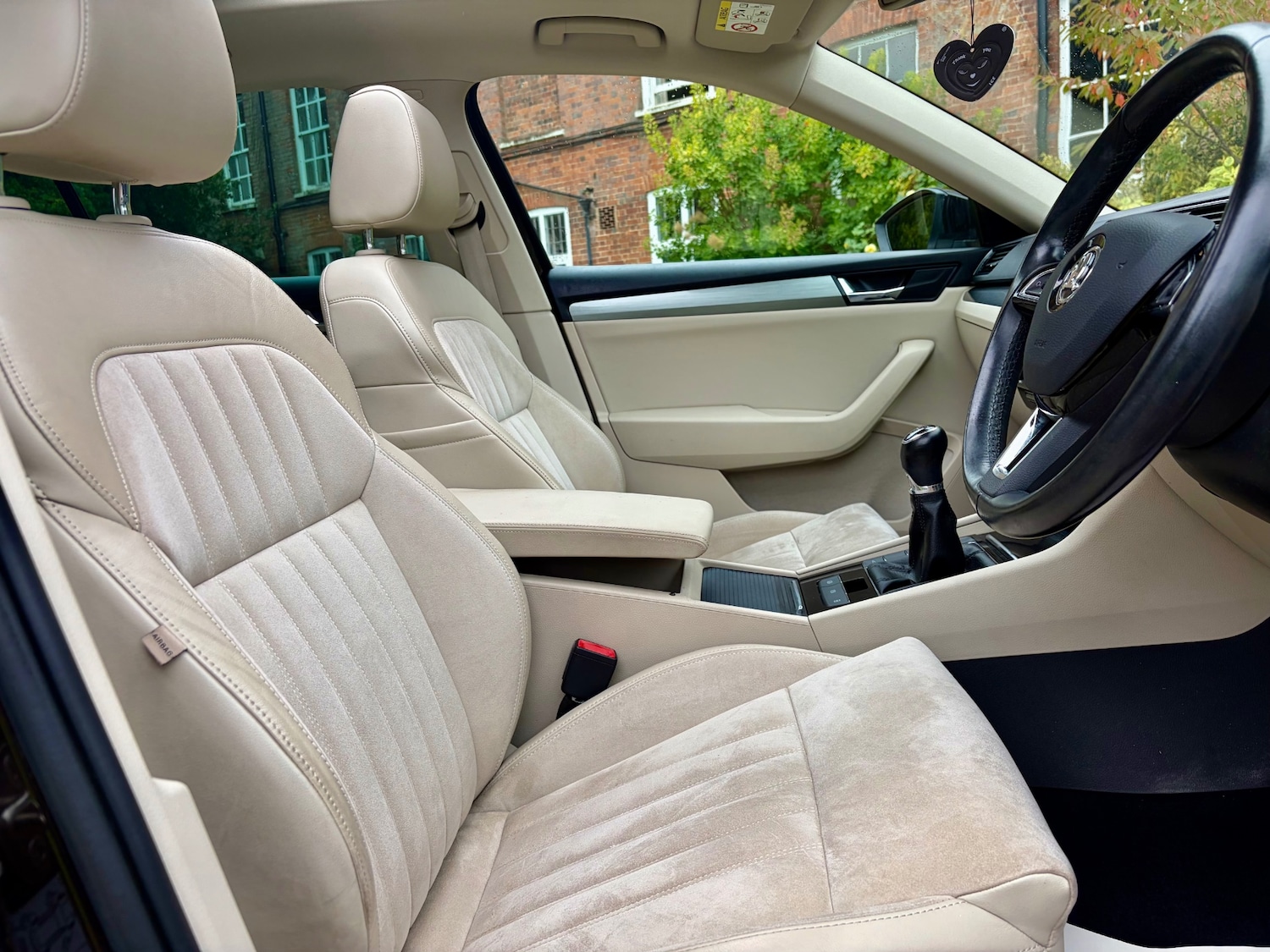 Used Skoda Superb 2016 for sale - 76165423: Photo 45