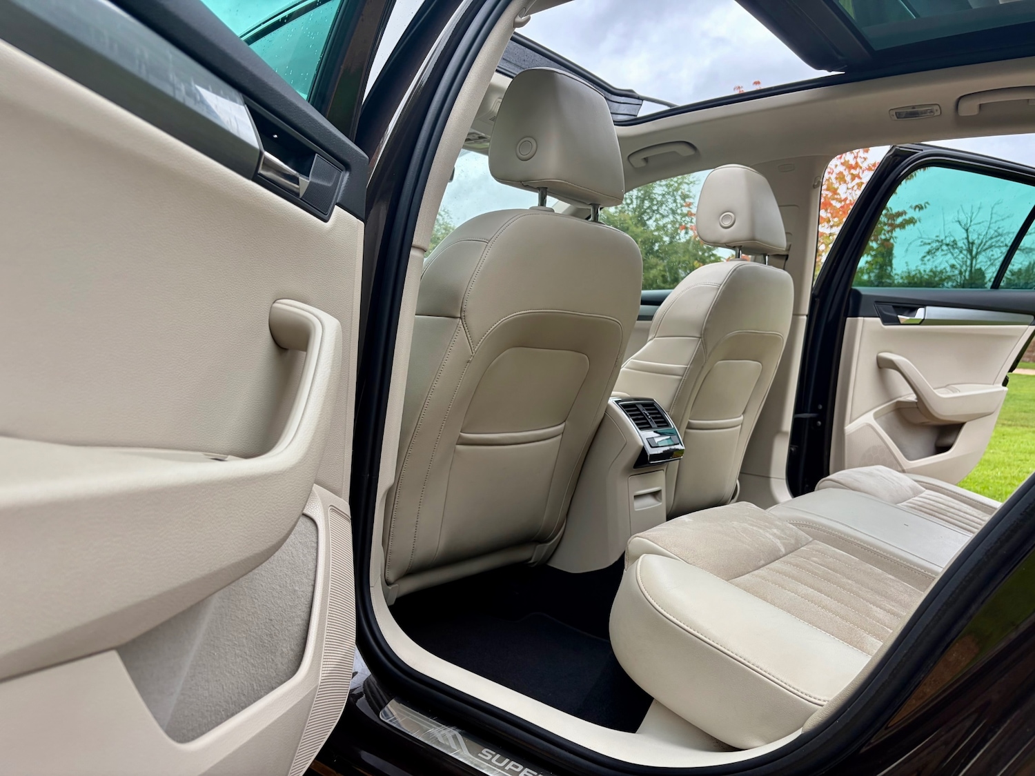 Used Skoda Superb 2016 for sale - 76165423: Photo 64