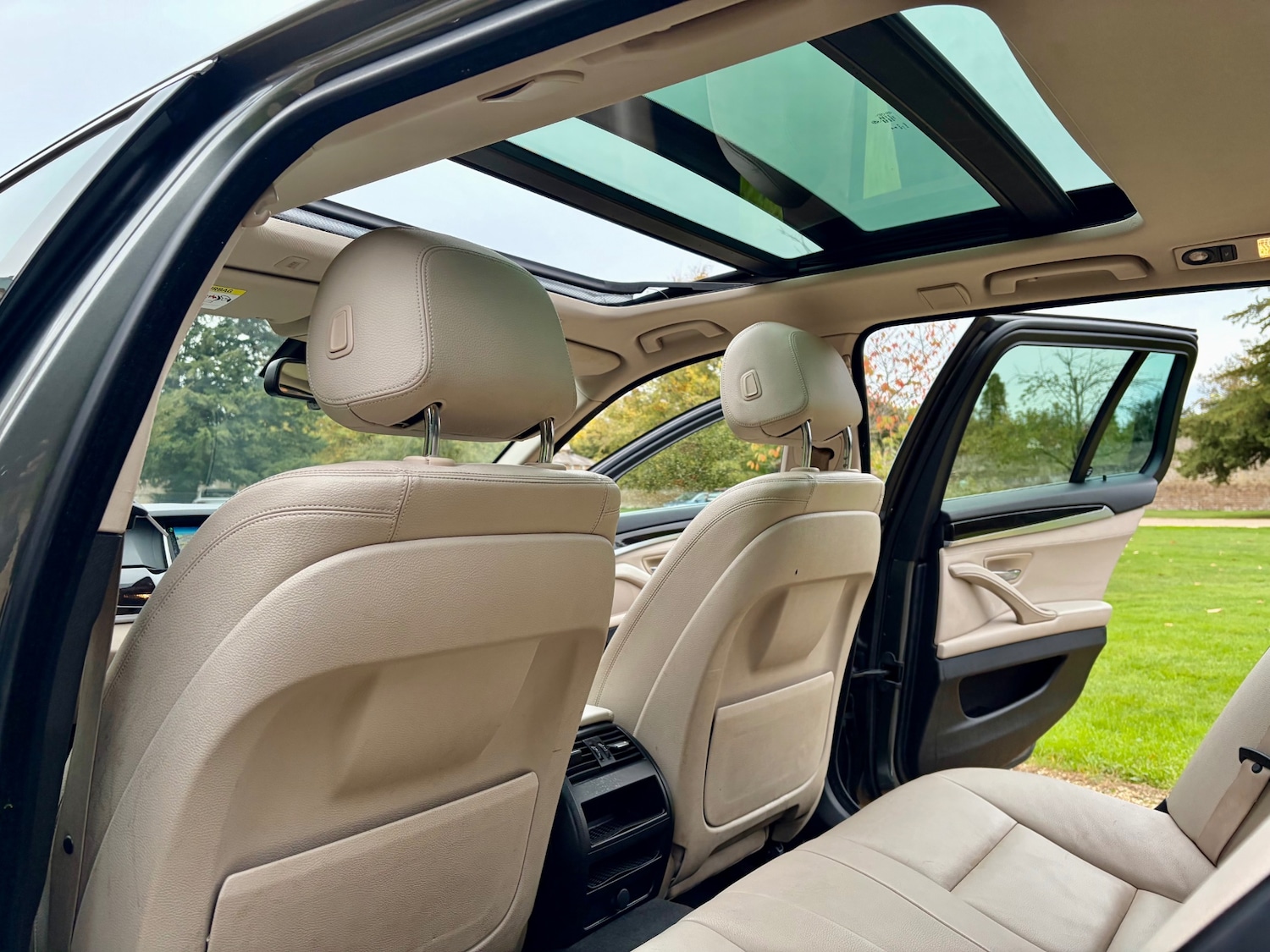Used BMW 5 Series 2014 for sale - 76354992: Photo 37