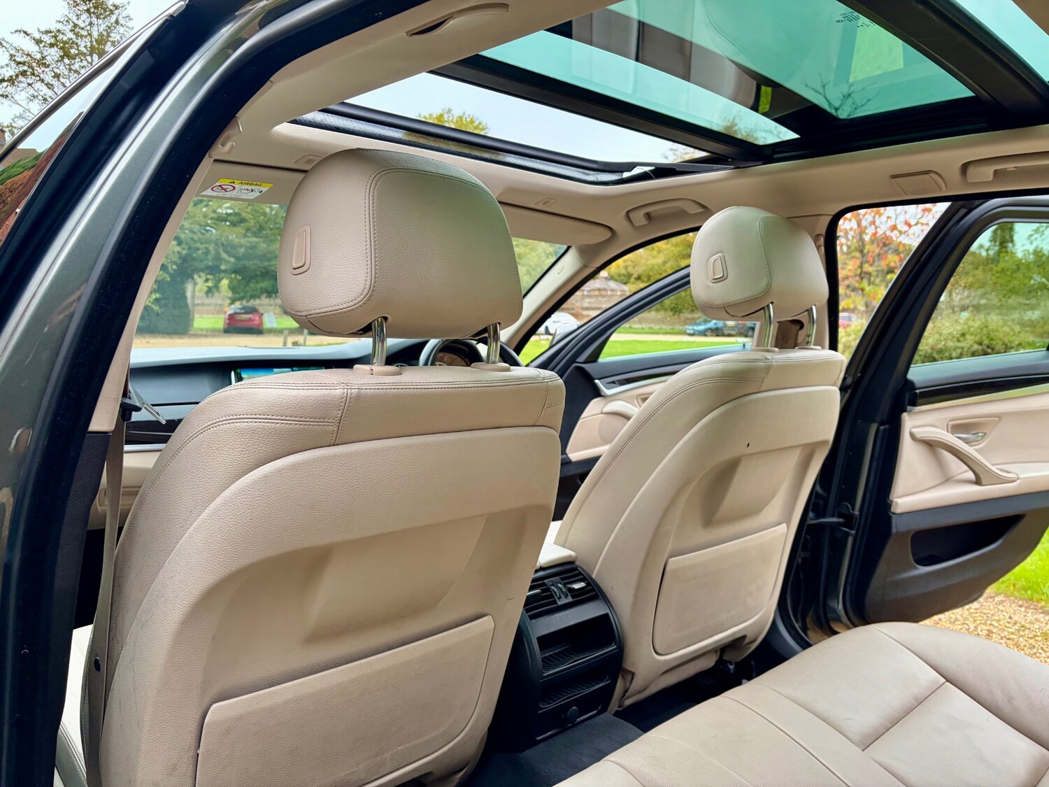 Used BMW 5 Series 2014 for sale - 76354992: Photo 47