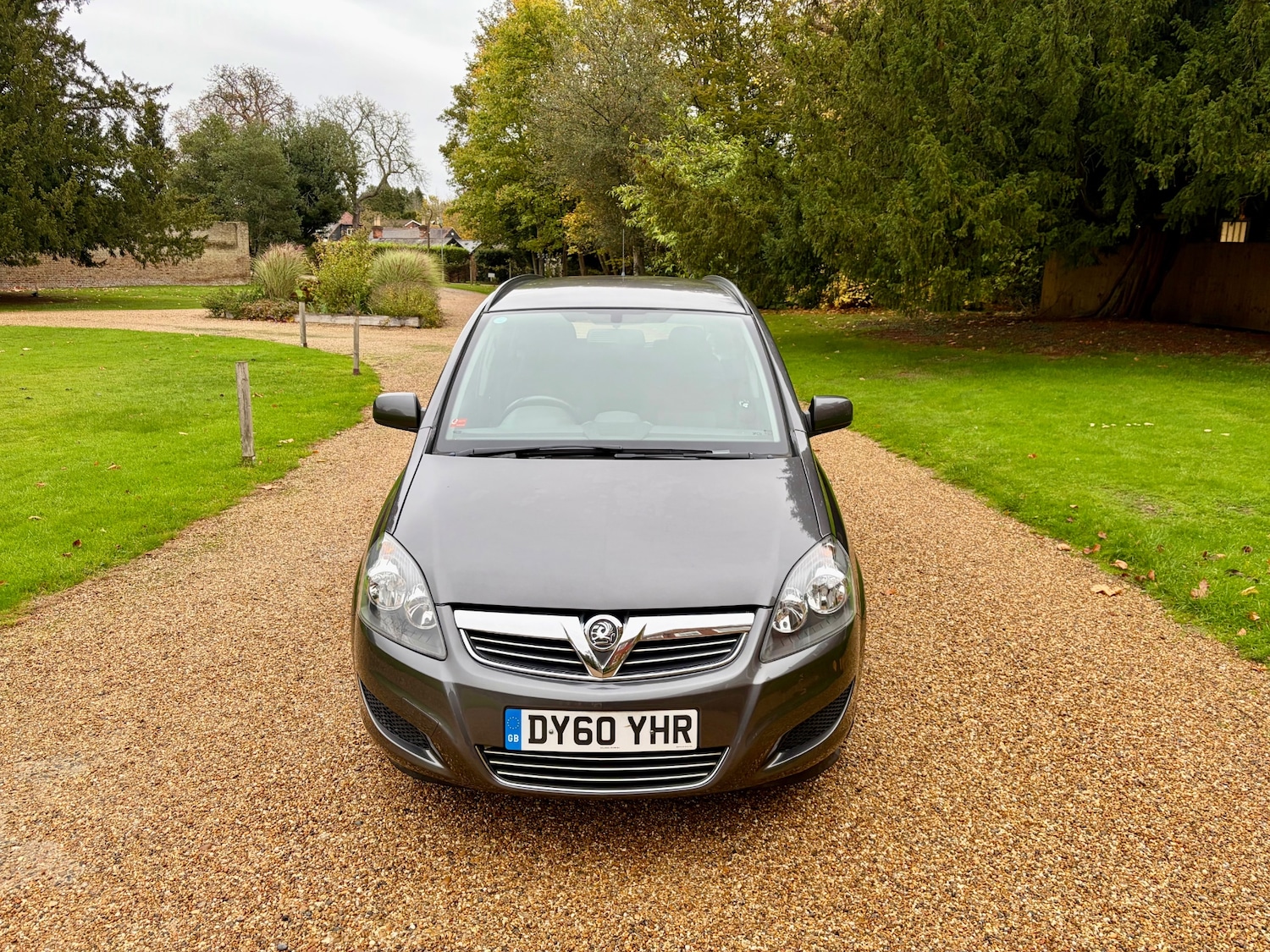 Used Vauxhall Zafira 2010 for sale - 76739013: Photo 2