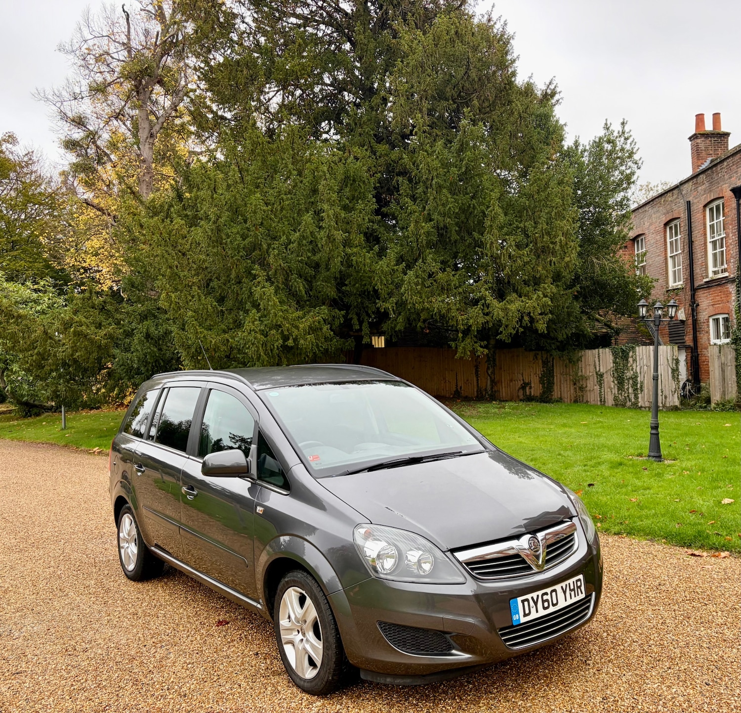 Used Vauxhall Zafira 2010 for sale - 76739013: Photo 24