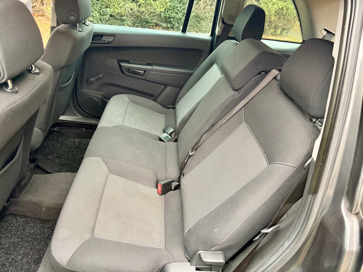 Used Vauxhall Zafira 2010 for sale - 76739013: Photo 30