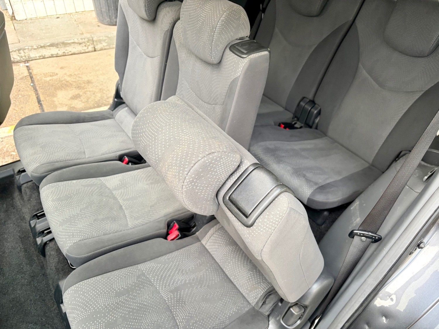 Used Toyota Prius+ 2012 for sale - 77704381: Photo 11