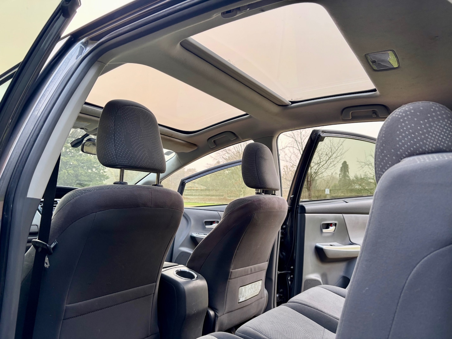 Used Toyota Prius+ 2012 for sale - 77704381: Photo 15