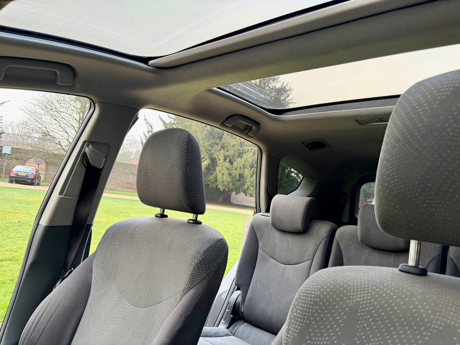 Used Toyota Prius+ 2012 for sale - 77704381: Photo 17