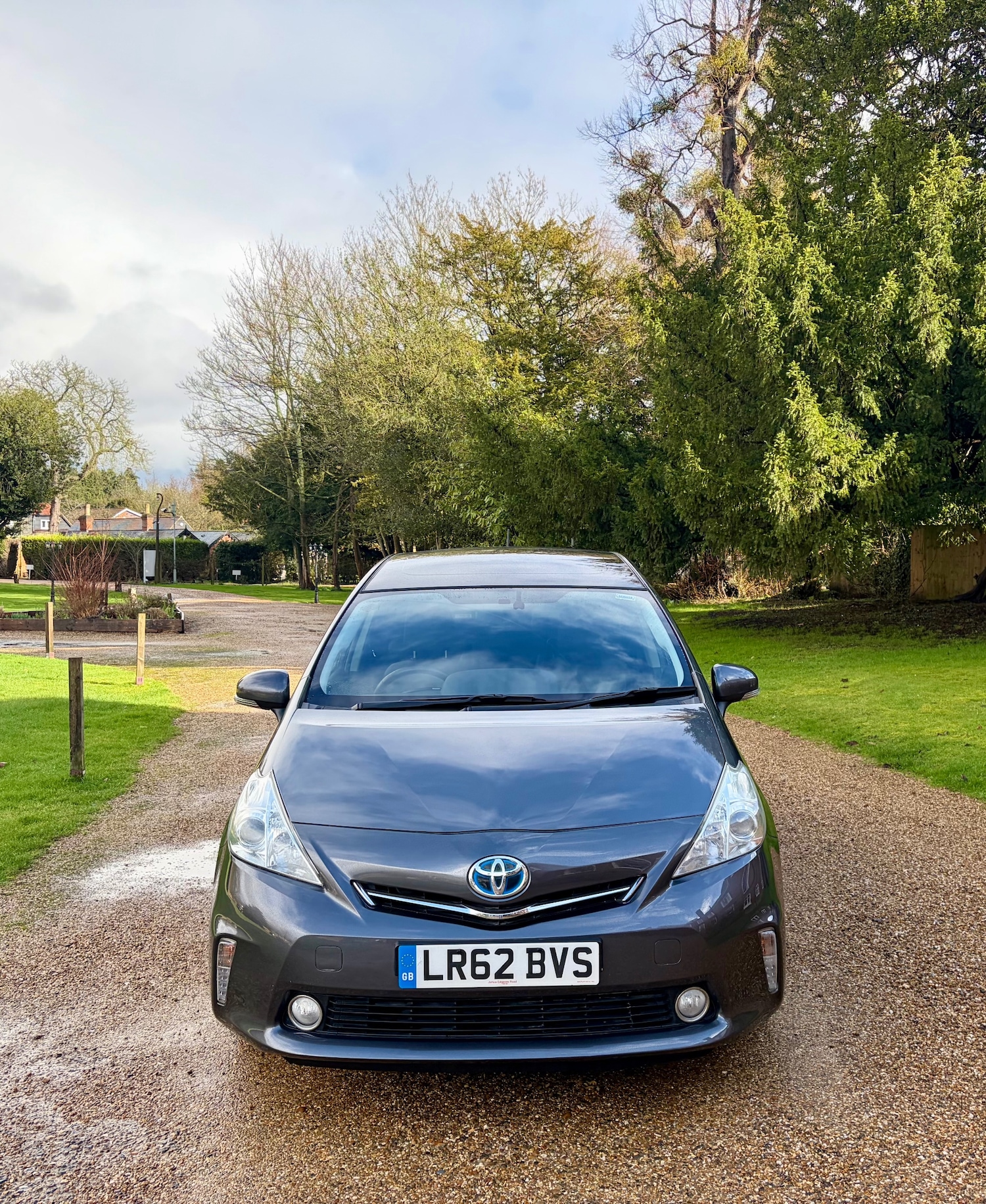 Used Toyota Prius+ 2012 for sale - 77704381: Photo 2