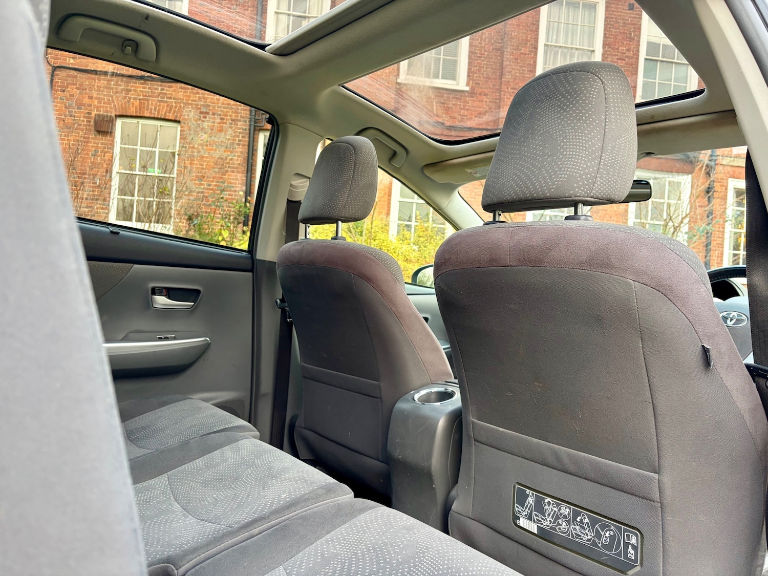 Used Toyota Prius+ 2012 for sale - 77704381: Photo 27