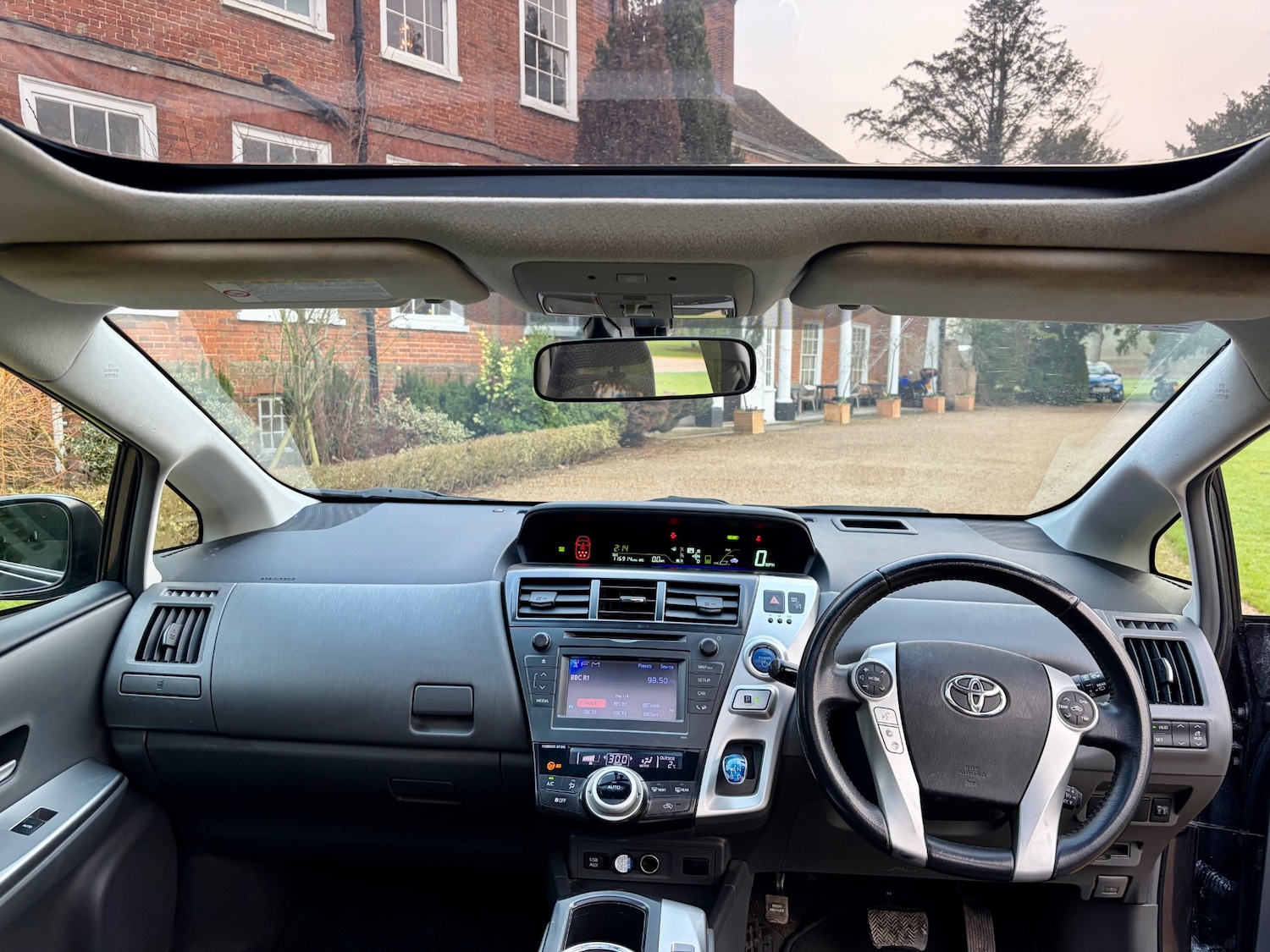 Used Toyota Prius+ 2012 for sale - 77704381: Photo 28