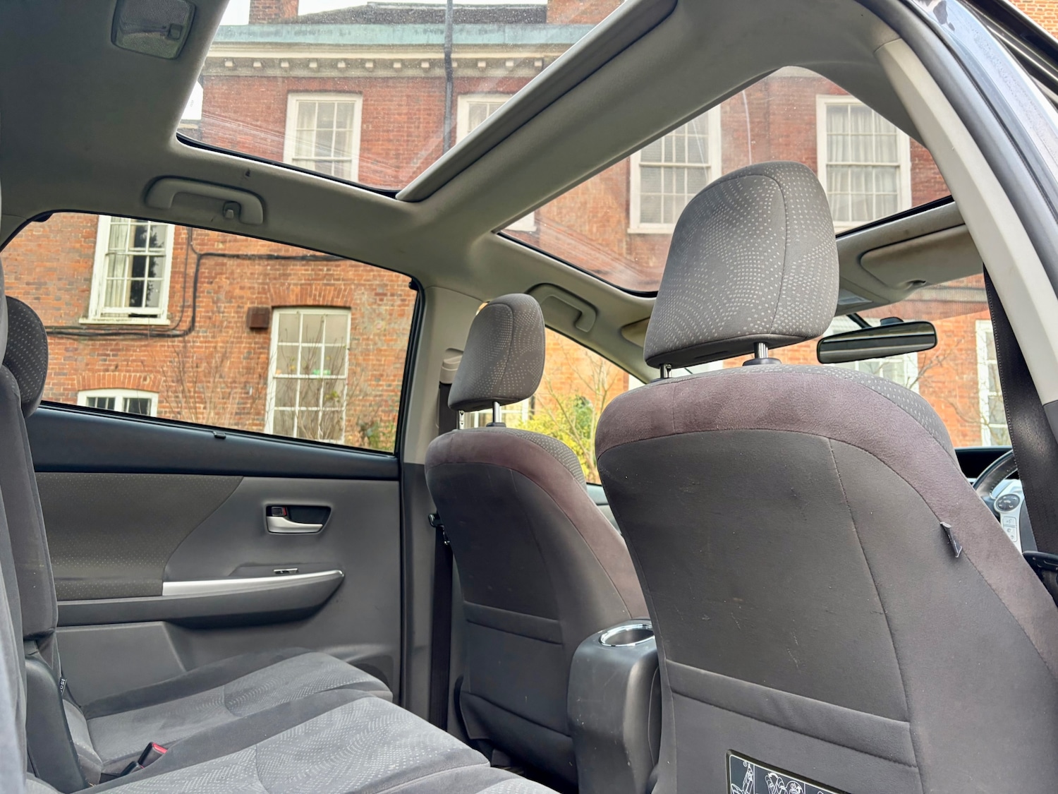 Used Toyota Prius+ 2012 for sale - 77704381: Photo 4