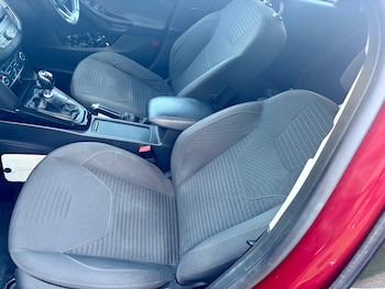 Used Ford Focus 2015 for sale - 77793089: Photo