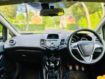 Used Ford Fiesta 2015 for sale - 74764771: Photo