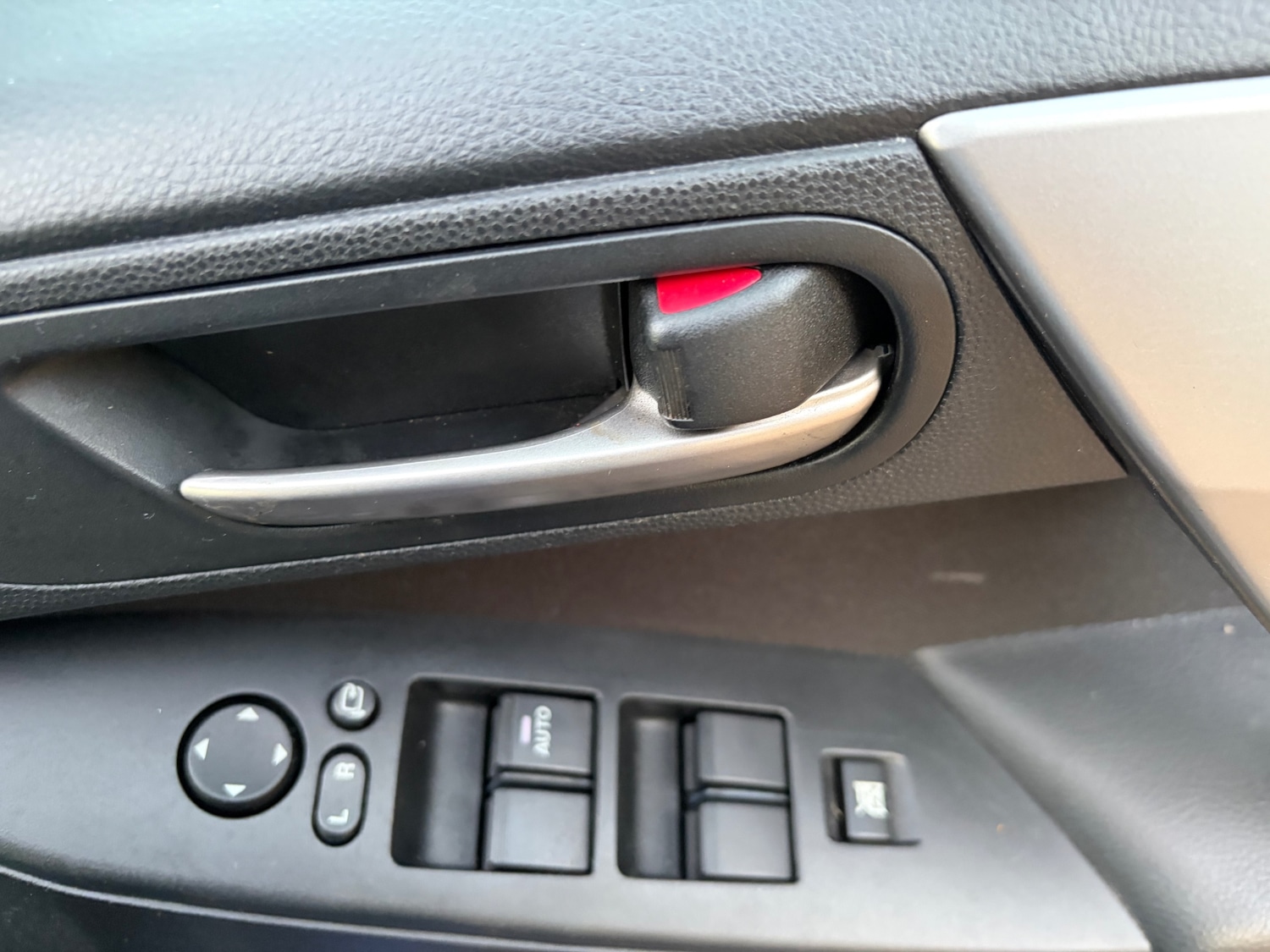 Used Mazda Mazda3 2013 for sale - 76974807: Photo 29