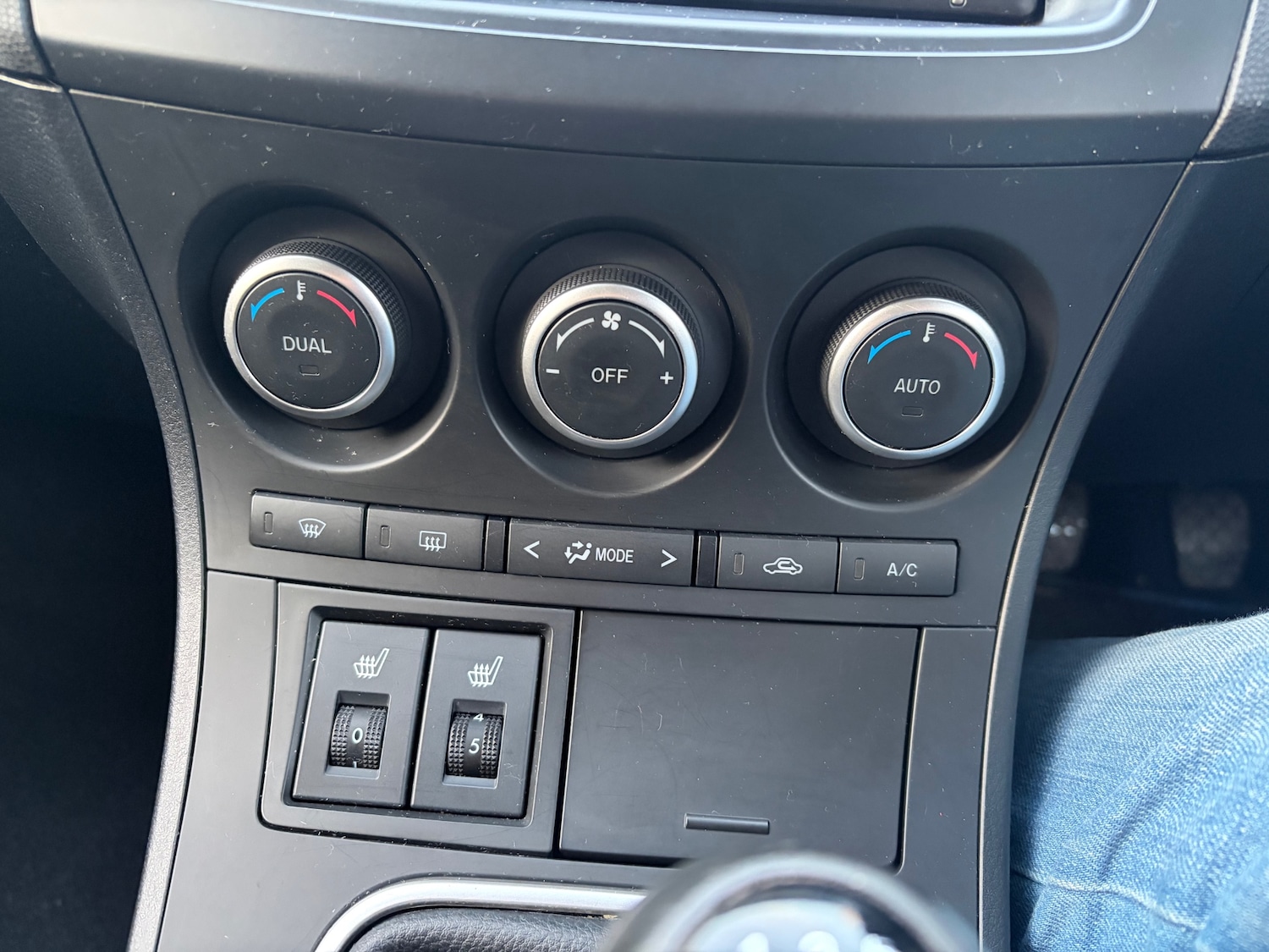 Used Mazda Mazda3 2013 for sale - 76974807: Photo 8