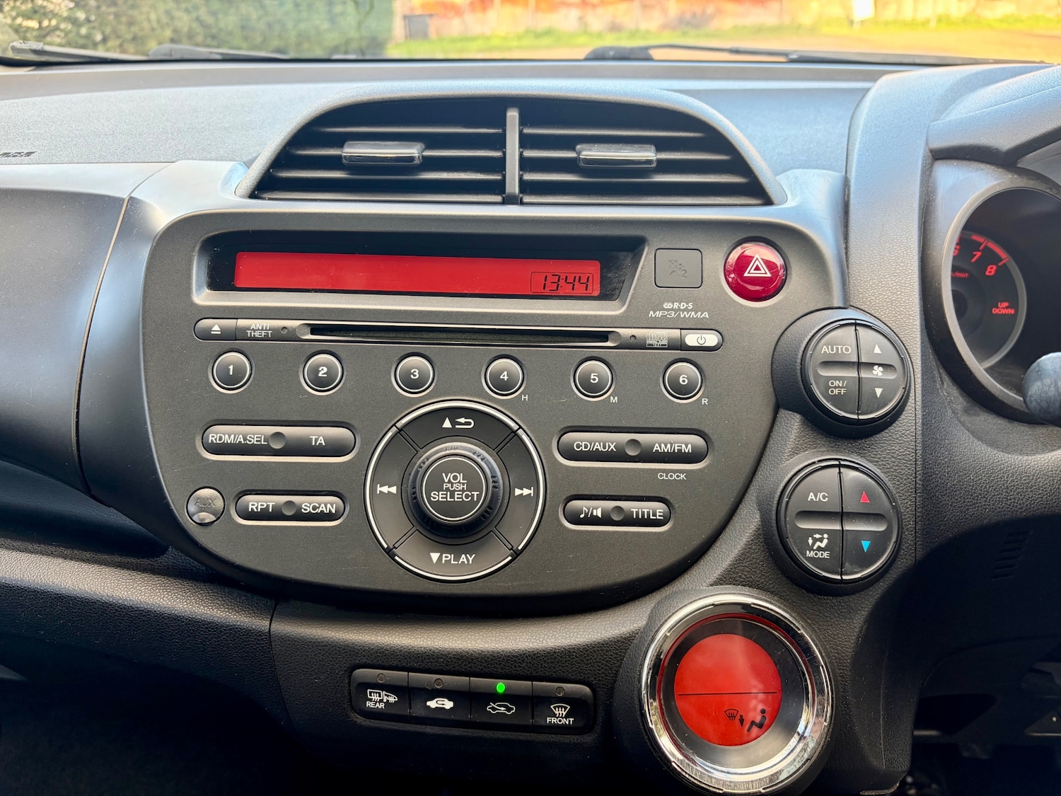 Used Honda Jazz 2013 for sale - 77189075: Photo 7