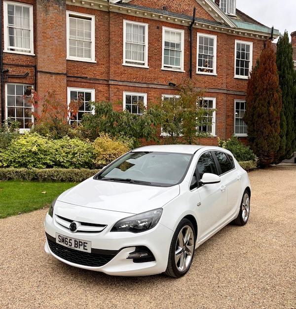 Used Vauxhall Astra 2015 for sale - 76306099: Photo 1