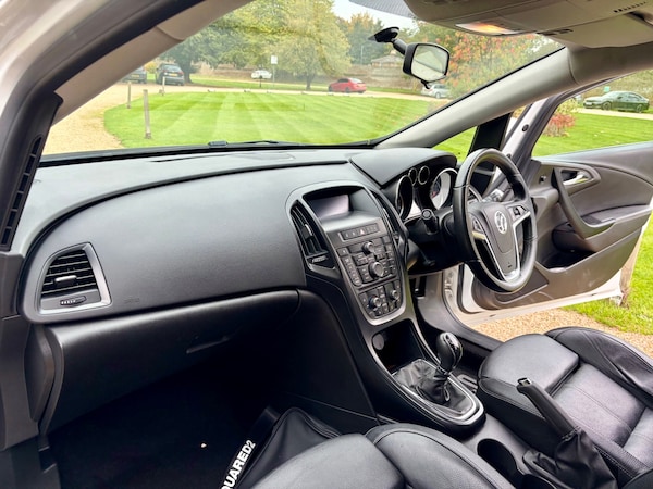 Used Vauxhall Astra 2015 for sale - 76306099: Photo 24