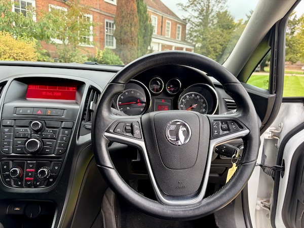 Used Vauxhall Astra 2015 for sale - 76306099: Photo 25
