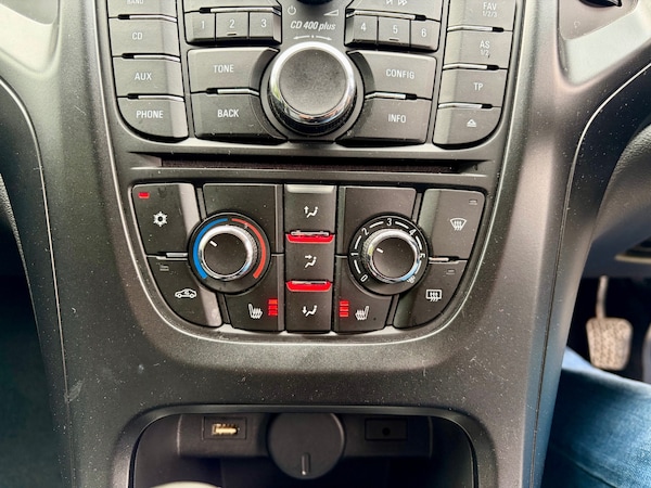 Used Vauxhall Astra 2015 for sale - 76306099: Photo 29