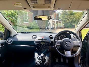 Used Mazda Mazda2 2011 for sale - 78927489: Photo