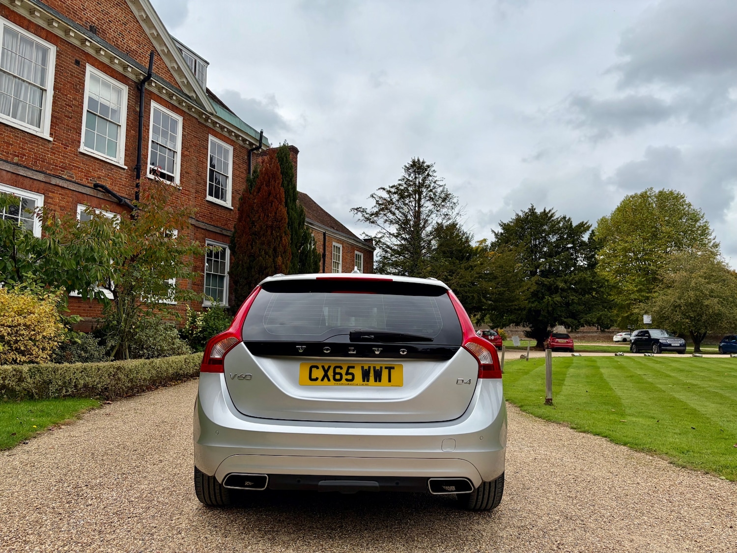 Used Volvo V60 2015 for sale - 76289648: Photo 11