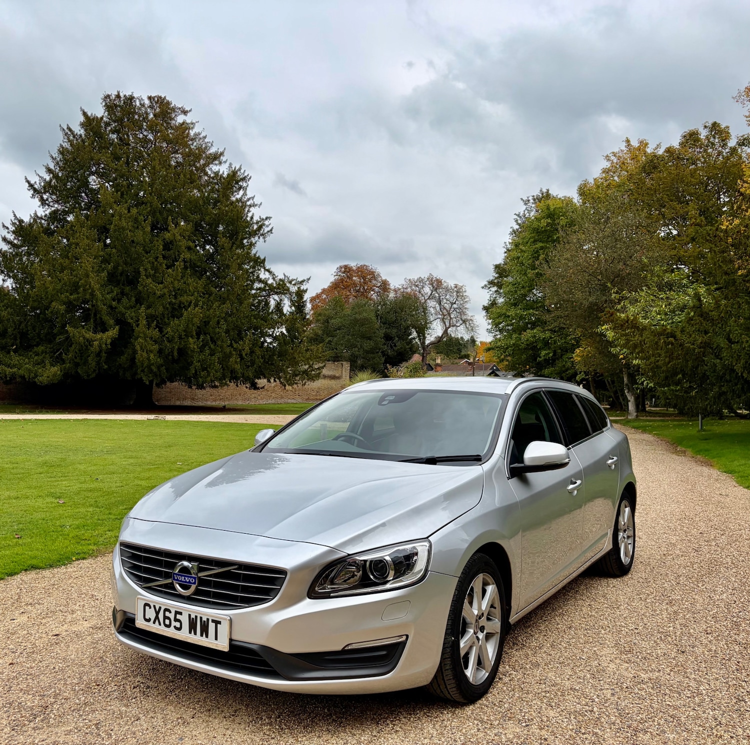 Used Volvo V60 2015 for sale - 76289648: Photo 12