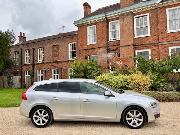 Used Volvo V60 2015 for sale - 76289648: Photo 15