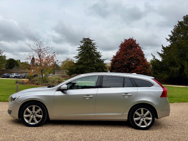 Used Volvo V60 2015 for sale - 76289648: Photo 17
