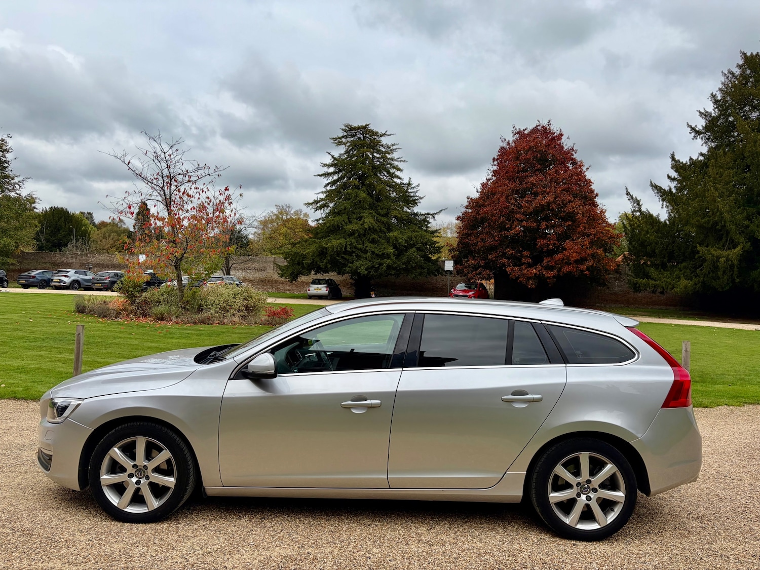 Used Volvo V60 2015 for sale - 76289648: Photo 19