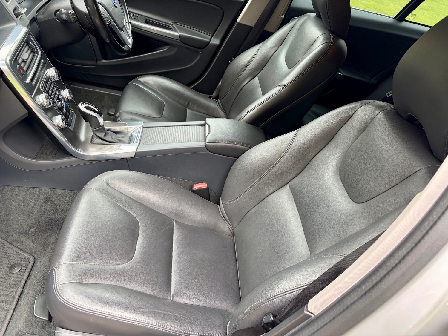 Used Volvo V60 2015 for sale - 76289648: Photo 20