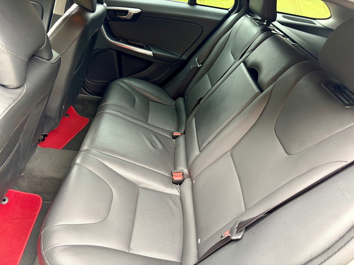 Used Volvo V60 2015 for sale - 76289648: Photo 21