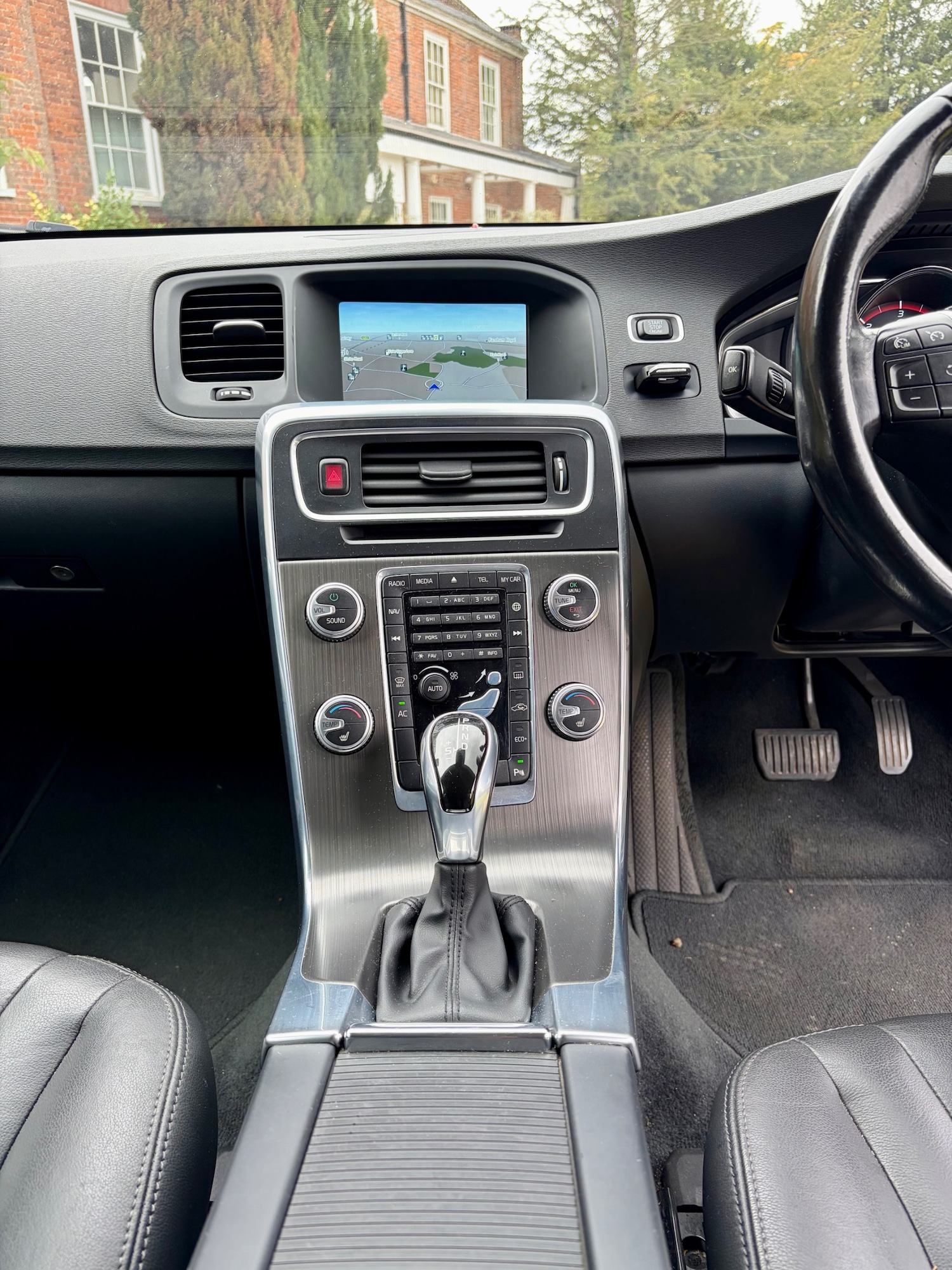 Used Volvo V60 2015 for sale - 76289648: Photo 35