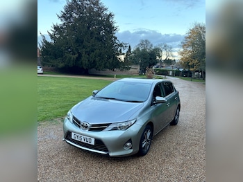 2015 (15) - 1.6 V-Matic Icon+ 5dr