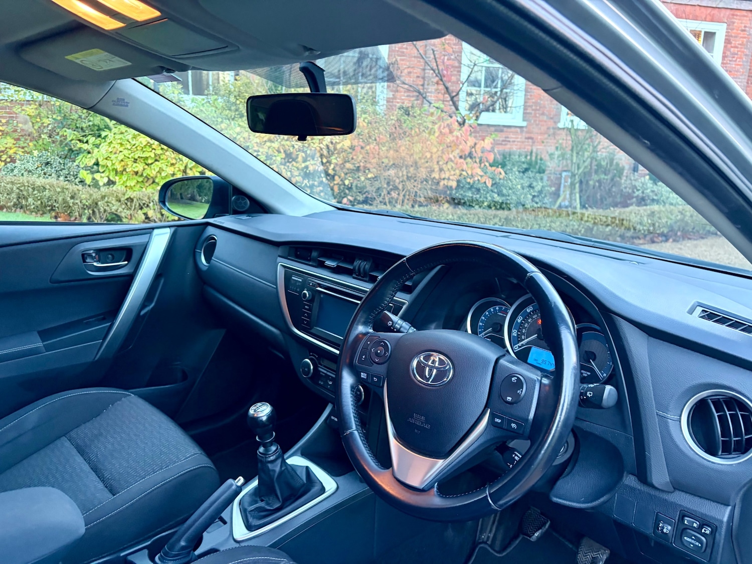 Used Toyota Auris 2015 for sale - 76799665: Photo 23