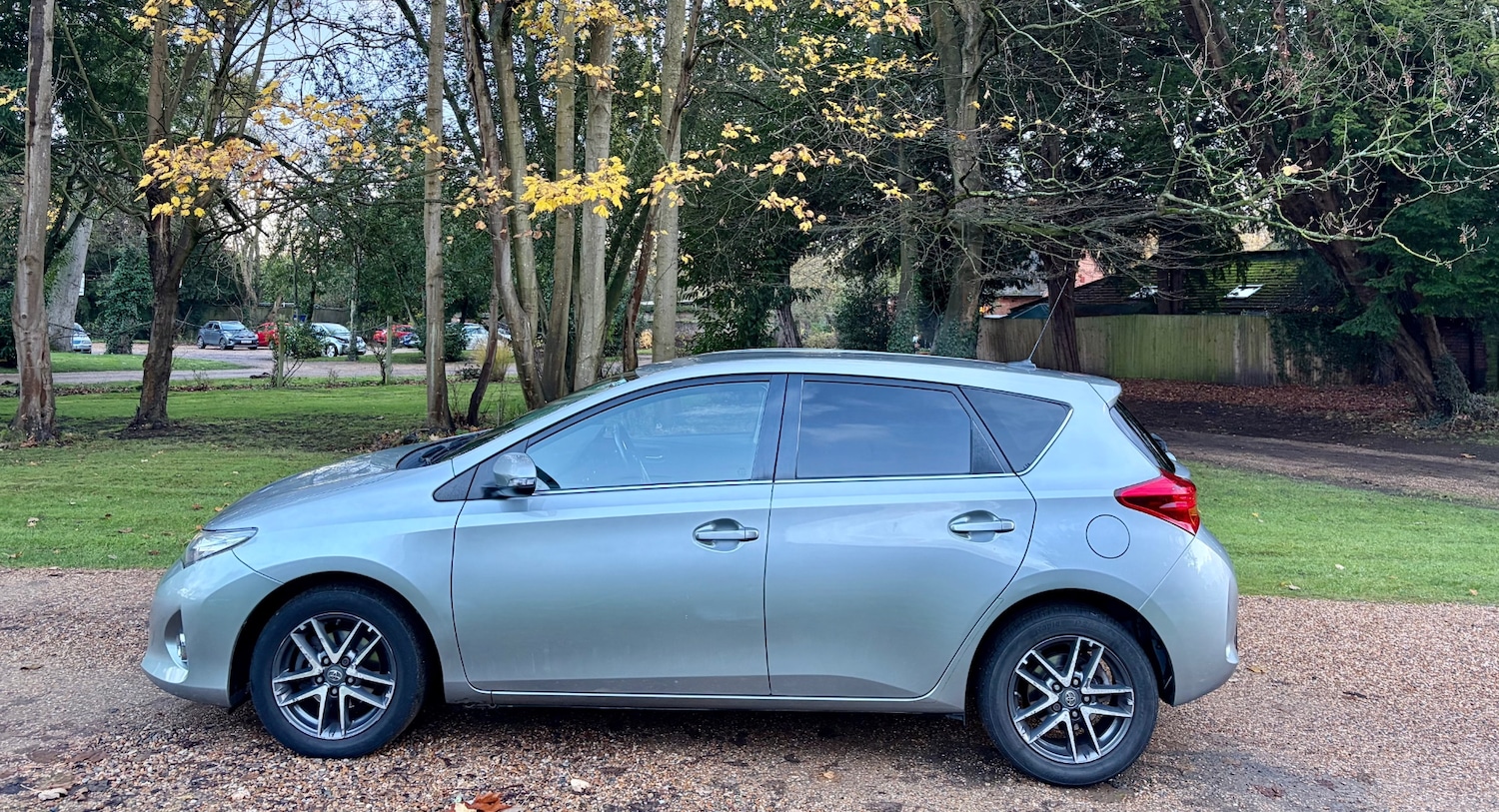 Used Toyota Auris 2015 for sale - 76799665: Photo 27
