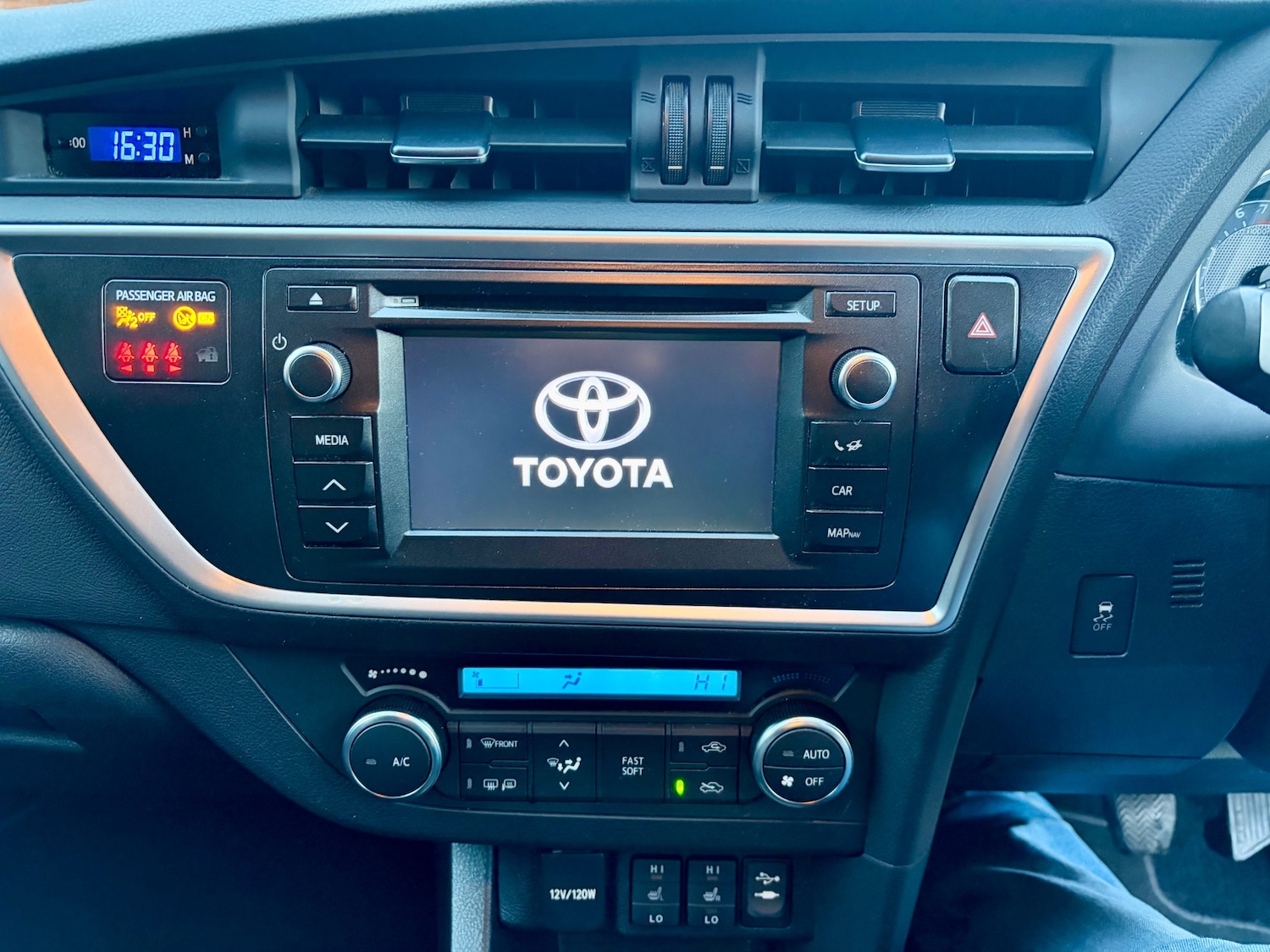 Used Toyota Auris 2015 for sale - 76799665: Photo 4