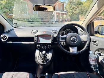 Used Mazda Mazda2 2011 for sale - 79436673: Photo