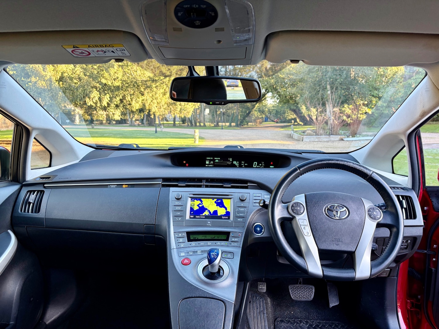 Used Toyota Prius 2014 for sale - 77101116: Photo 3