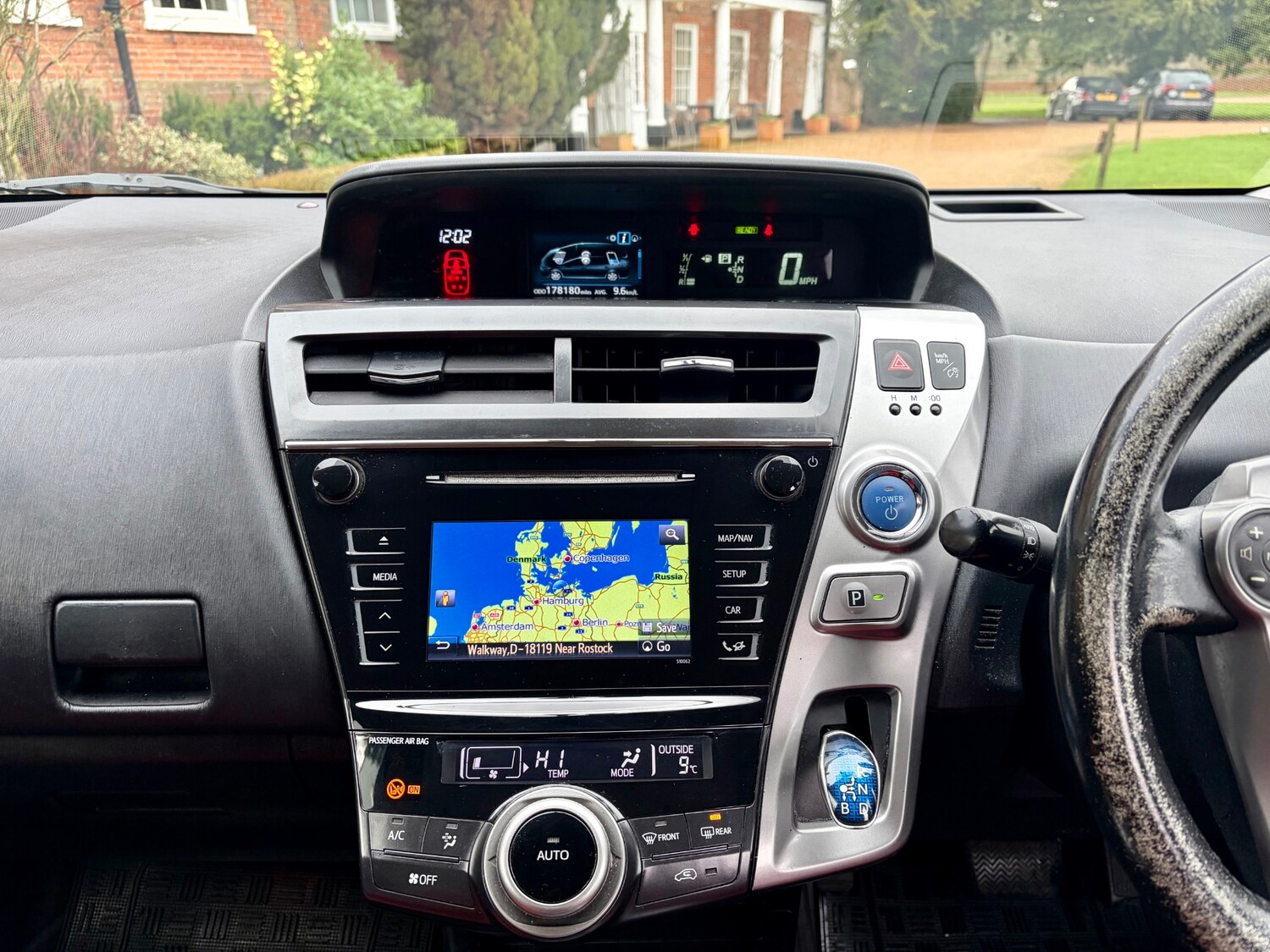 Used Toyota Prius+ 2016 for sale - 77354326: Photo 26