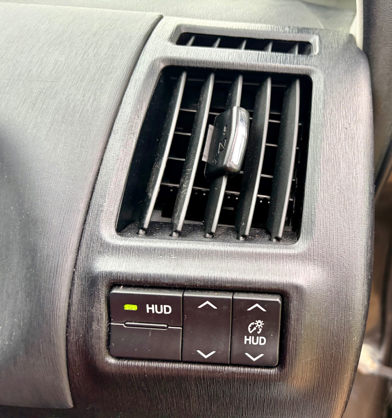 Used Toyota Prius+ 2016 for sale - 77354326: Photo 32