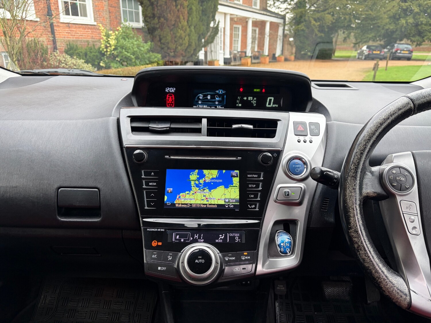 Used Toyota Prius+ 2016 for sale - 77354326: Photo 33