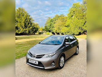 Used Toyota Auris 2013 for sale - 75613969: Photo
