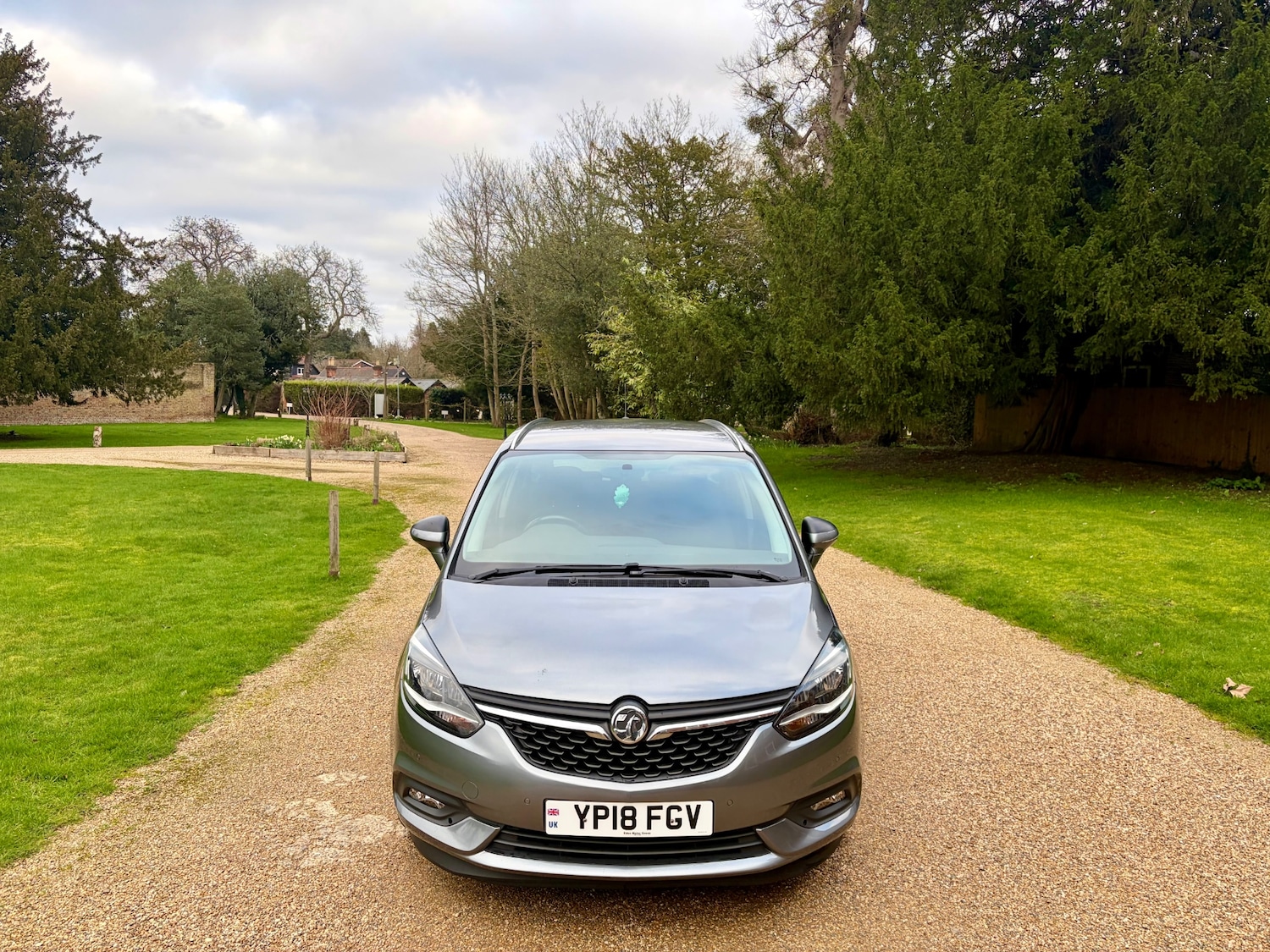 Used Vauxhall Zafira 2018 for sale - 77793117: Photo 2
