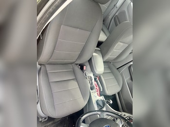 Used Ford Focus 2010 for sale - 78198855: Photo