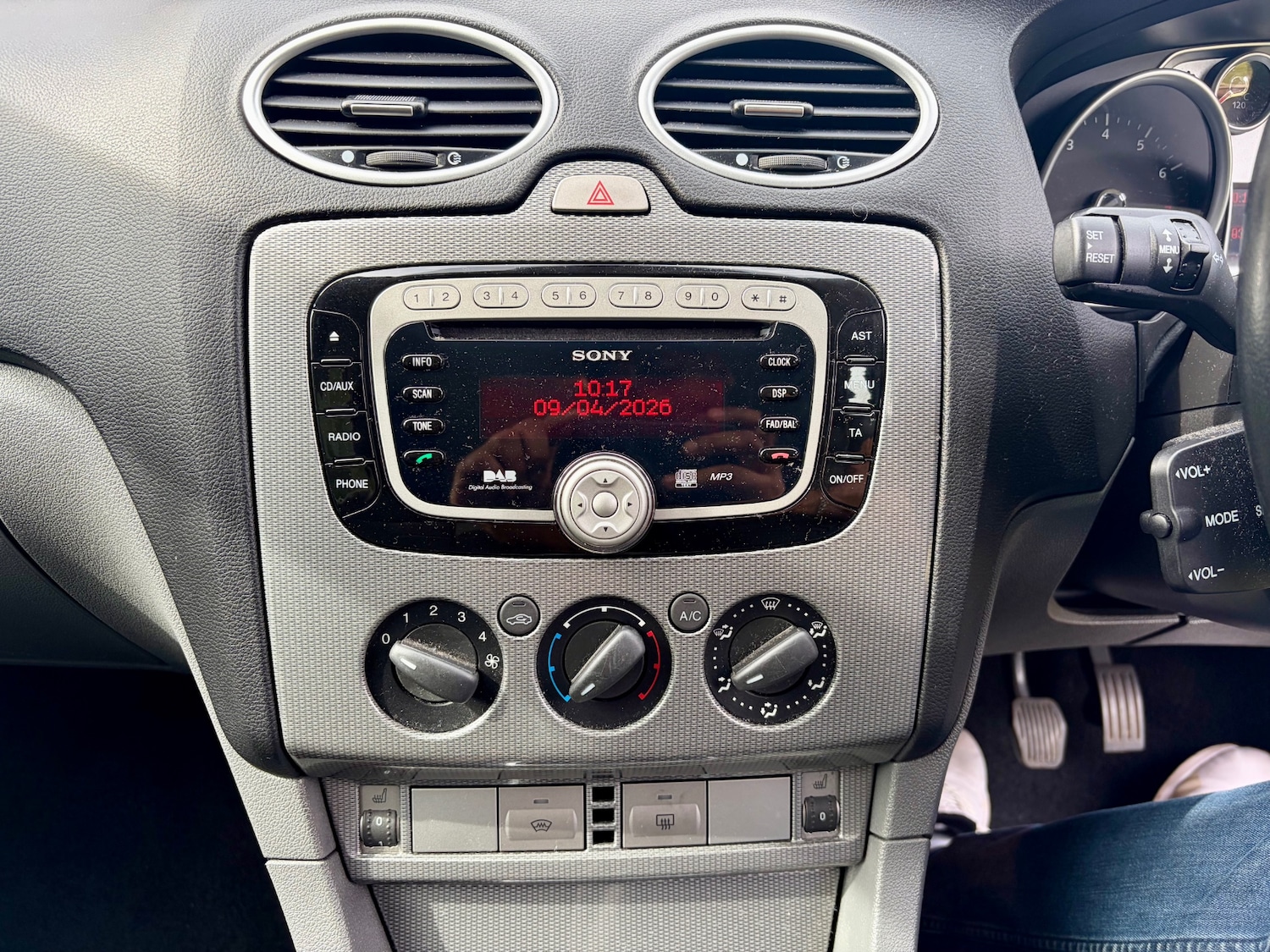 Used Ford Focus 2010 for sale - 78198855: Photo 8