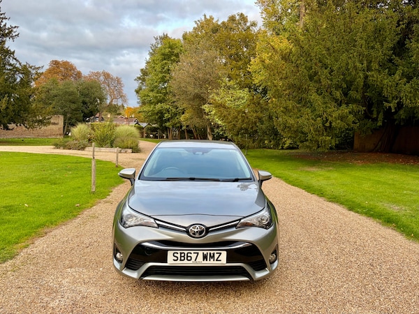 Used Toyota Avensis 2018 for sale - 76207176: Photo 2