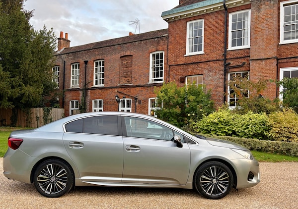 Used Toyota Avensis 2018 for sale - 76207176: Photo 9