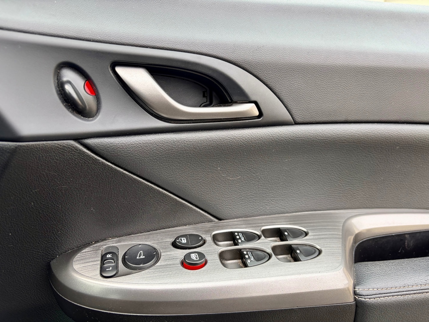 Used Honda Civic 2010 for sale - 76380388: Photo 29