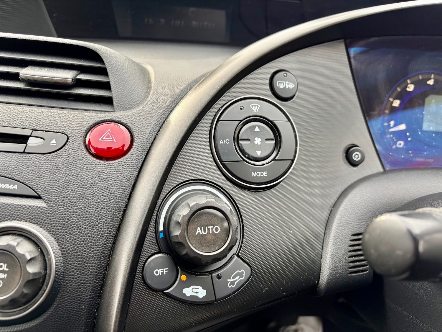 Used Honda Civic 2010 for sale - 76380388: Photo 33