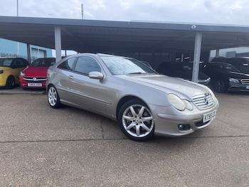 Used Mercedes-Benz C Class 2006 for sale - 77812939: Photo